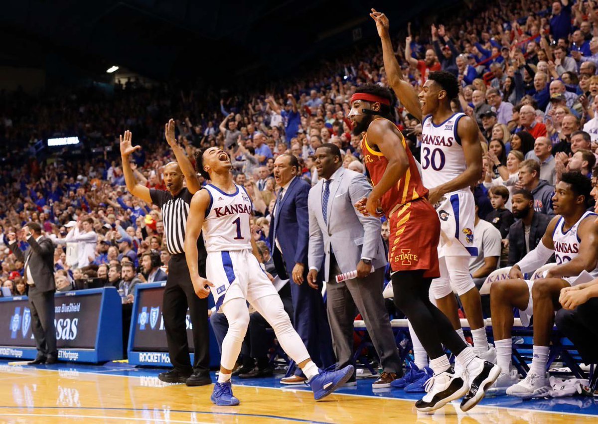 bturner23's tweet image. One of the toughest guards in KU history. Came back for his sophomore year to win the big 12 &amp;amp; to compete for a natty. Helped lead KU to a 28-3 record, 17-1 in the big 12, averaged 18/4/4 and was one of the best players in college hoops on the unanimous #1 team in the country🔴🔵