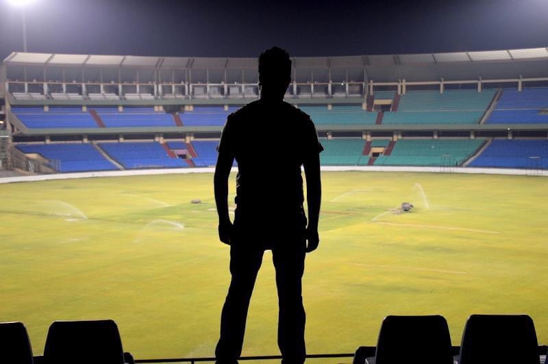kkinshu's tweet photo. Watching IPL (Indian Premiere League) this Season be Like !! @IPL @ChennaiIPL @BCCI @RCBTweets @mipaltan @SunRisers @rajasthanroyals @lionsdenkxip @KKRiders @DelhiCapitals https://t.co/edYDOCKp86