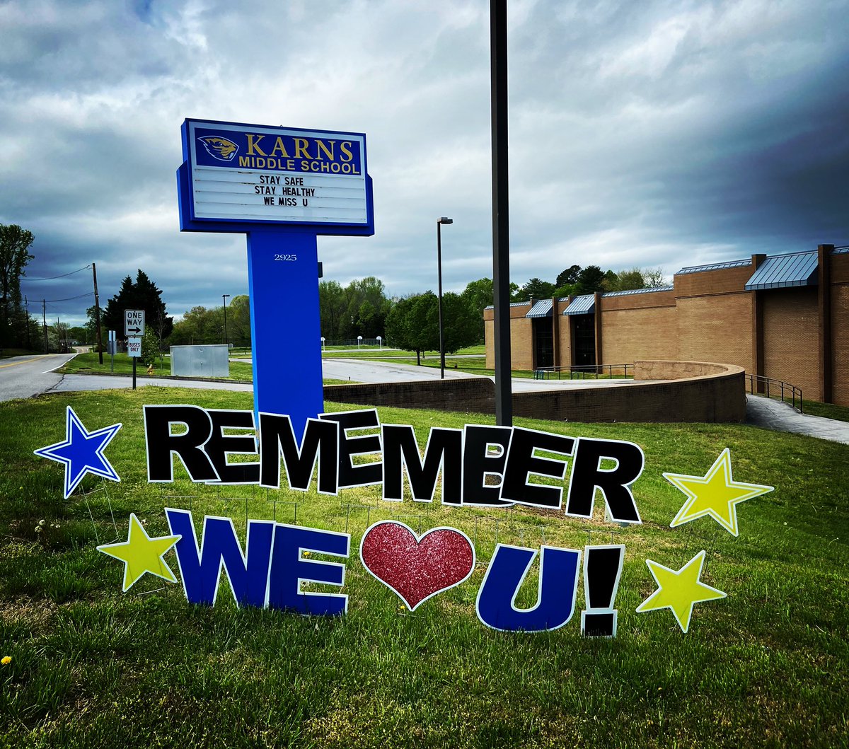 GlennBrent's tweet photo. Look what our amazing PTSA put out to remind our families and our kids how much they mean to us! #TheKarnsWay https://t.co/9d6ByvsDyy