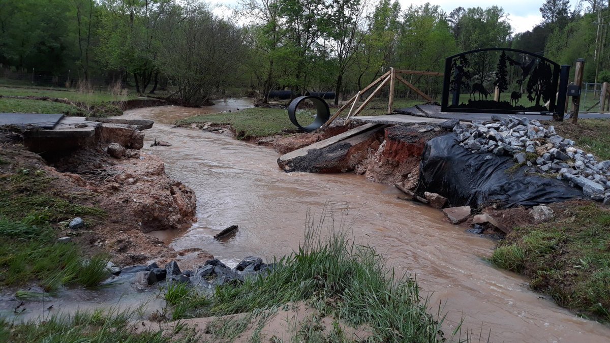 LauraAVWalker's tweet photo. @Titans @visitchatt @ChattTitansFans Can you send a few big guys to help my parents with their washed away driveway??? Tunnel Hill GA. https://t.co/eFfEUpYqOE