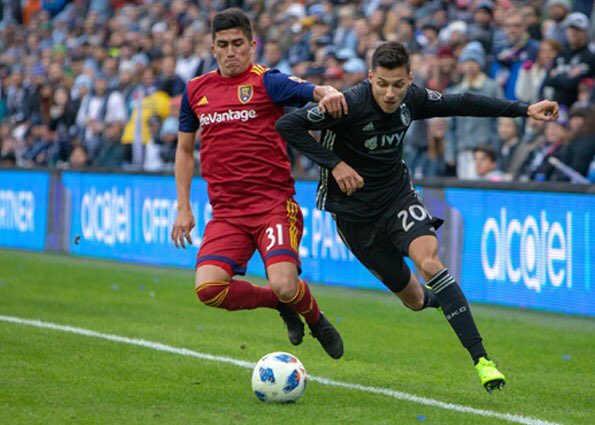 teambiox's tweet photo. ⚽️ @PabloRuizR31 mediocampista de @realsaltlake en @mlsscores 🇺🇸 es parte de #TeamBiox.
🍽👉 Maximizamos su rendimiento físico con un plan de alimentación personalizado y controlado.
💪Vamos Quique, que nada nos detenga!!!. https://t.co/oDSOhKVHaB