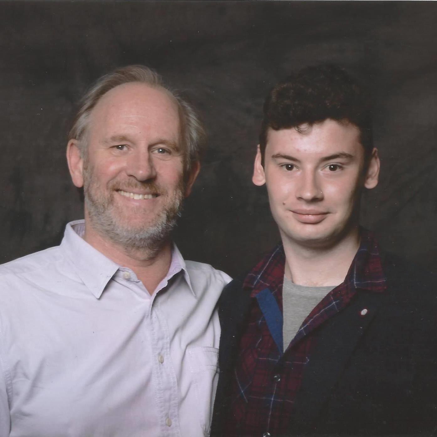 Happy birthday to the cricketing gent Peter Davison!     