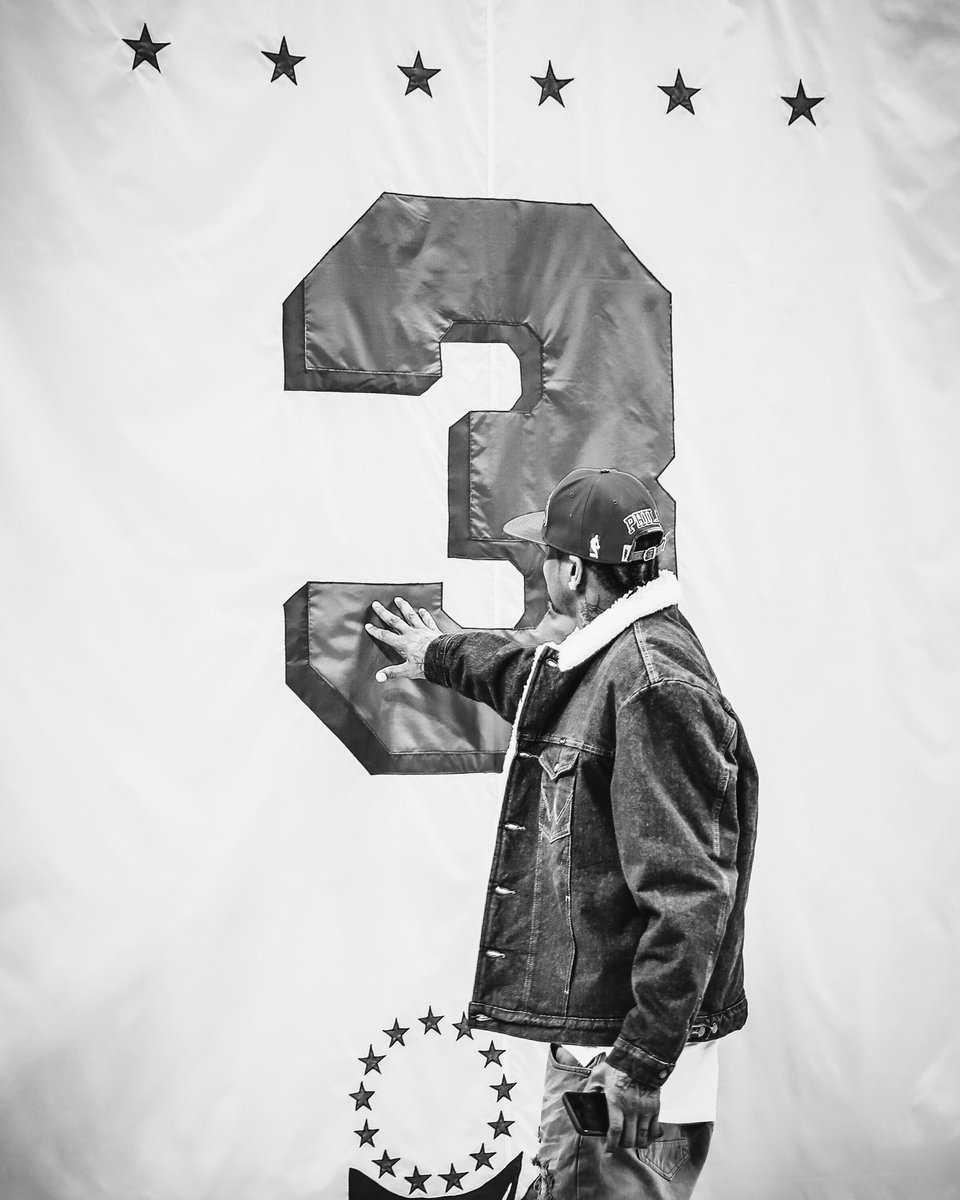alexsubers's tweet photo. I’ve been spending a lot of time going through old hard drives. I decided I’m going to start a “From The Archive” series. This first set is from a quiet moment at the center when Allen got to see his banner up close for the first time. https://t.co/7t3U88Lpsq