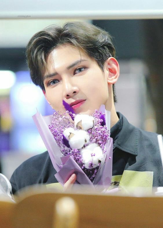 A thread that every Yeosang stan and their brother needs to see