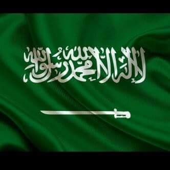 ( إخوتي الأباء والأمهات )

لدينا جيل تمرد نصفه سلامة النصف الآخر منهم وتلك من أخطاء تربيتنا لهم منذ نعومة اظافرهم سلامة الطيبين منا،،

هناك جيلا قادم حبذا لو كانت قصص ماقبل النوم أن تكون عن الأنبياء والصحابه وقصص أمم قرأنيه كي تترسخ في عقولهم منذ الطفوله،
لجيل يحمل الرايه بعدنا-W