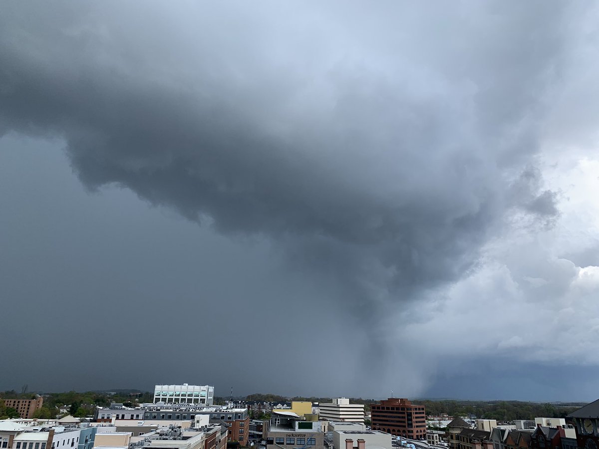 ivfoto's tweet photo. Skies over Rockville @capitalweather  @Rockville411 https://t.co/zntgowsPvM
