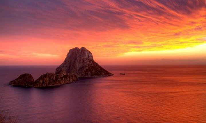 mynextholhome's tweet image. We miss this sunsets
#isolation #ibiza #onedayless #COVID2019