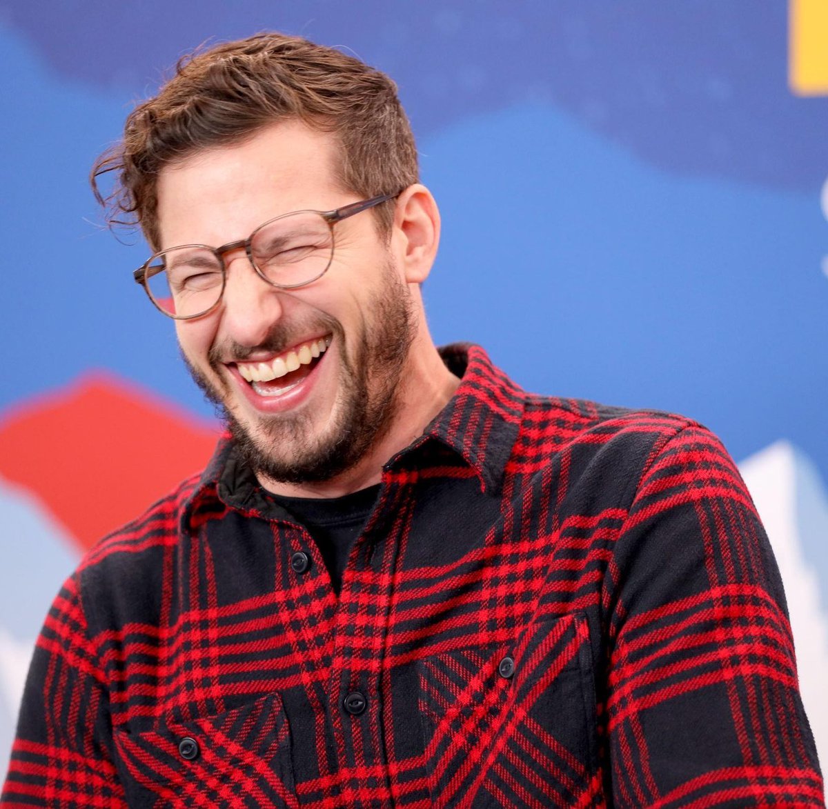 thread of andy samberg being andy samberg because we all need a bit of sunshine in our lives right now