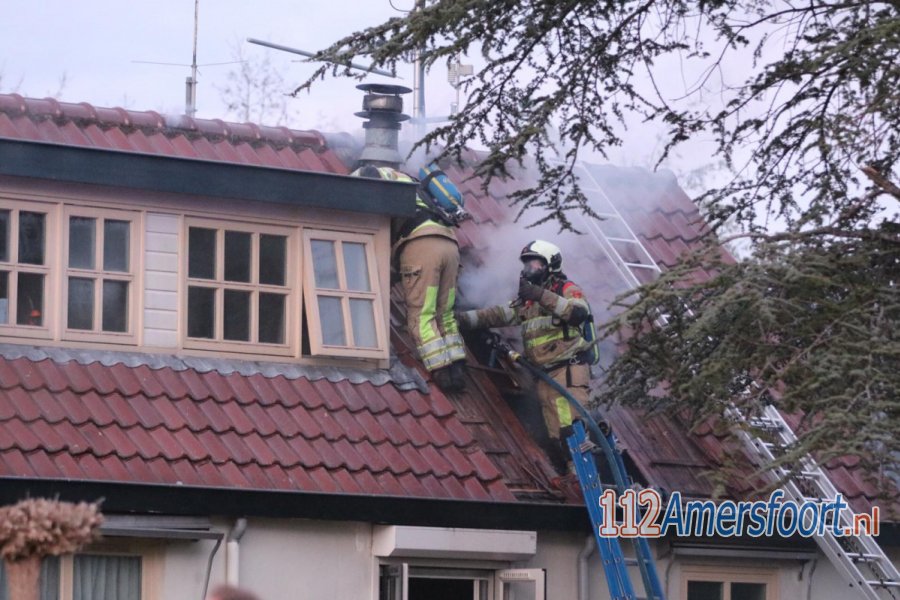 Veel rook bij woningbrand aan de Postweg in #Leusden. 112Amersfoort.