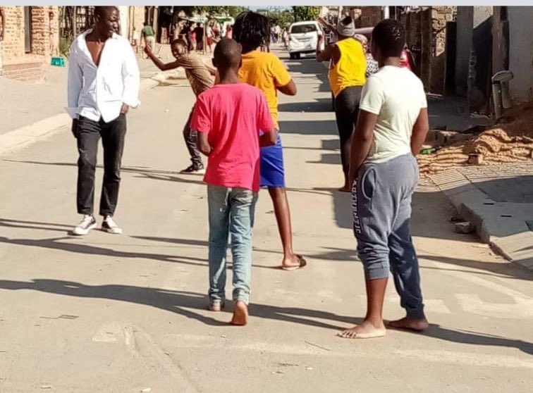 Abramjee's tweet photo. This is Diepsloot: Lockdown, what lockdown? @SAPoliceService @GP_CommSafety @David_Makhura @Lesufi @GovernmentZA https://t.co/MXQjct3eLz