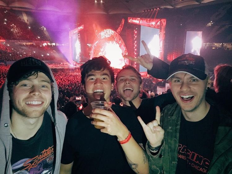 5sos pictures that prove they’re the best band ever (without explanation) a thread