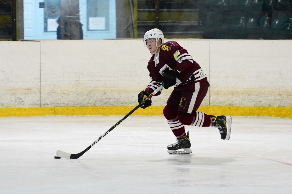 WhitleyWarriors's tweet photo. We've got two players sharing 3rd place next. One's a forward, one patrols the blue line - both have had a brilliant season. It's Ben Richards and Harry Harley! https://t.co/sbWmn72gAg