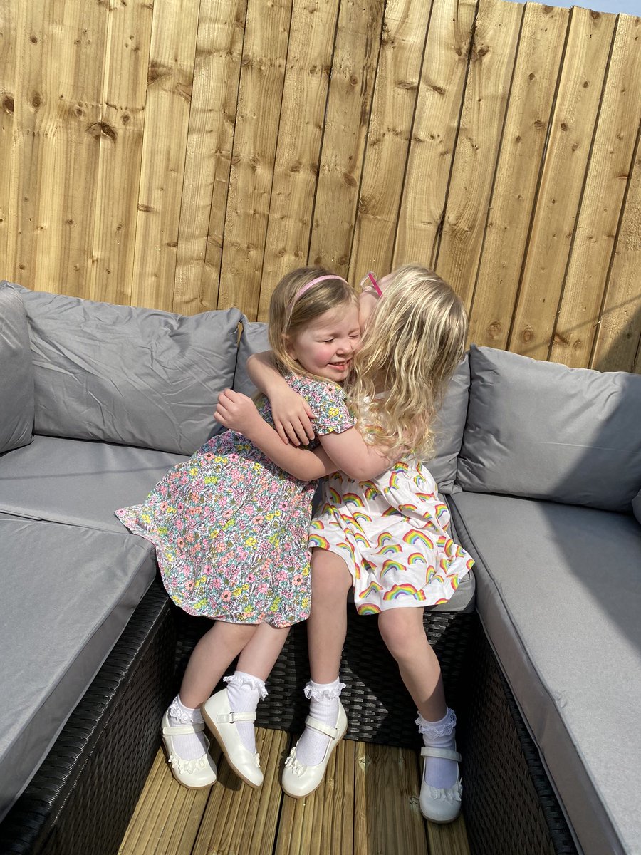 vicminijim03's tweet photo. Easter was a treat 💛💛 @ajonesy86_andy https://t.co/QXzV4Mwtcw