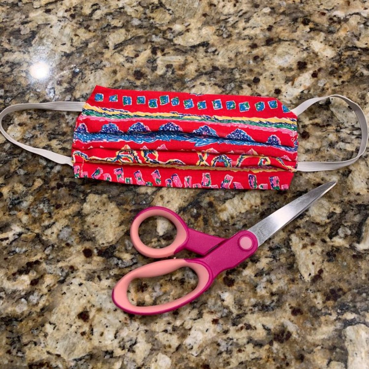 We know we have some pretty craft customers out there. Have you tried making your own face mask yet? Find instructions for DIY sew and no-sew masks here: bit.ly/2x96rvt