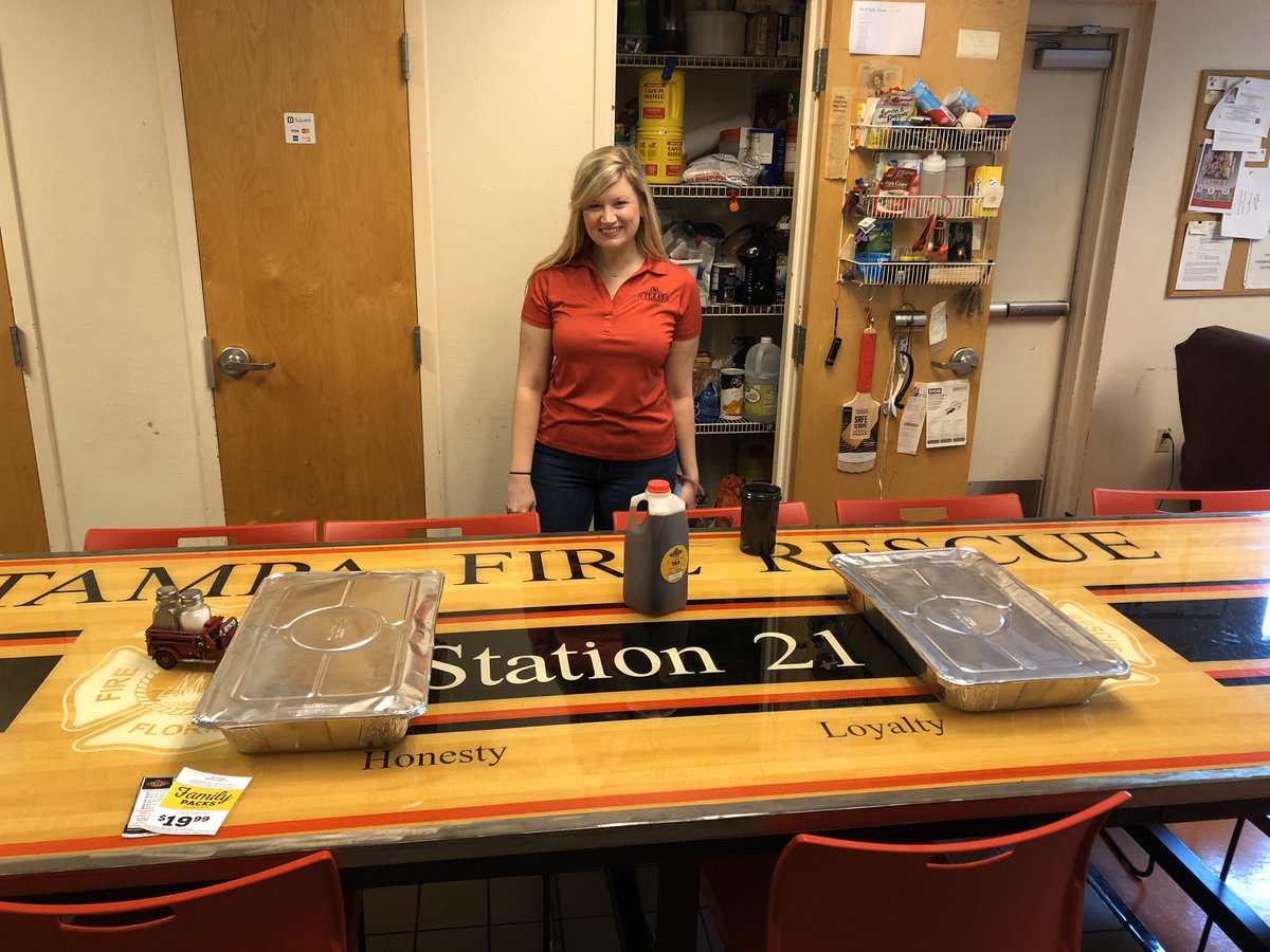 TampaFireRescue's tweet photo. This is Savannah. She brought by lunch today from @texasroadhouse in Wesley Chapel where she works. Capt Eric Conze and his crew at Station 21 wanted to give thanks to this #hardworkinghero and her colleagues for keeping the country moving. https://t.co/obC8GIooI6