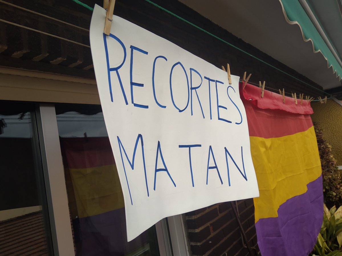 Seguimos subiendo las fotos que nos enviáis, los balcones además de aplaudir también se expresan en defensa de la Sanidad Pública

#VicalvaroConLaPública
#ResistimosVicálvaro