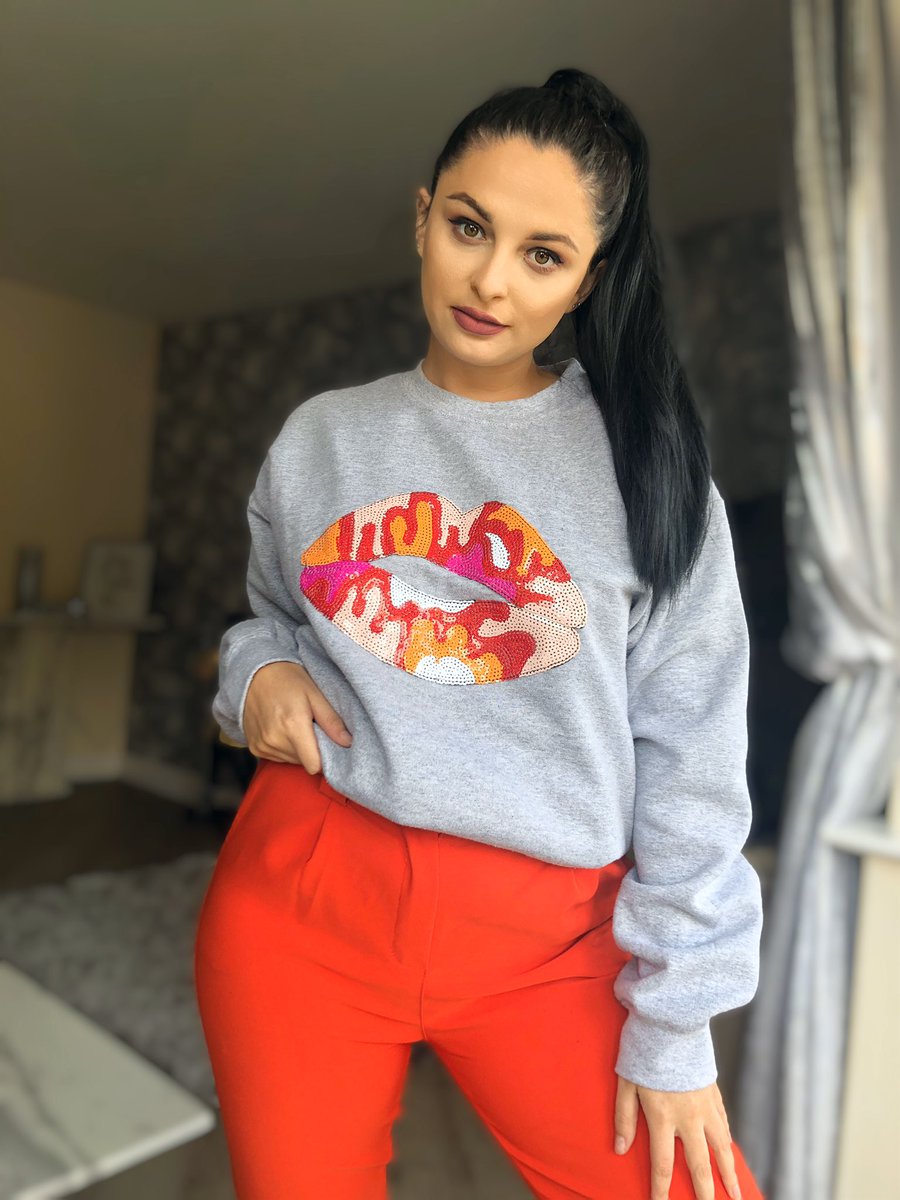 Fearlesscustom's tweet image. Camouflage lips jumper is the perfect isolation look 😍
fearlessalice.co.uk/shop/all-colle…