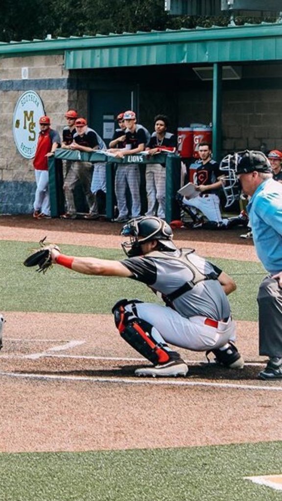 austintrahan8's tweet photo. Blessed and excited to announce my commitment to continue my athletic and academic career at Nicholls State University. I want to thank God, My parents, and everyone at Coffeyville CC who have helped make this dream possible. #GeauxColonels https://t.co/pgaE6WuE1E
