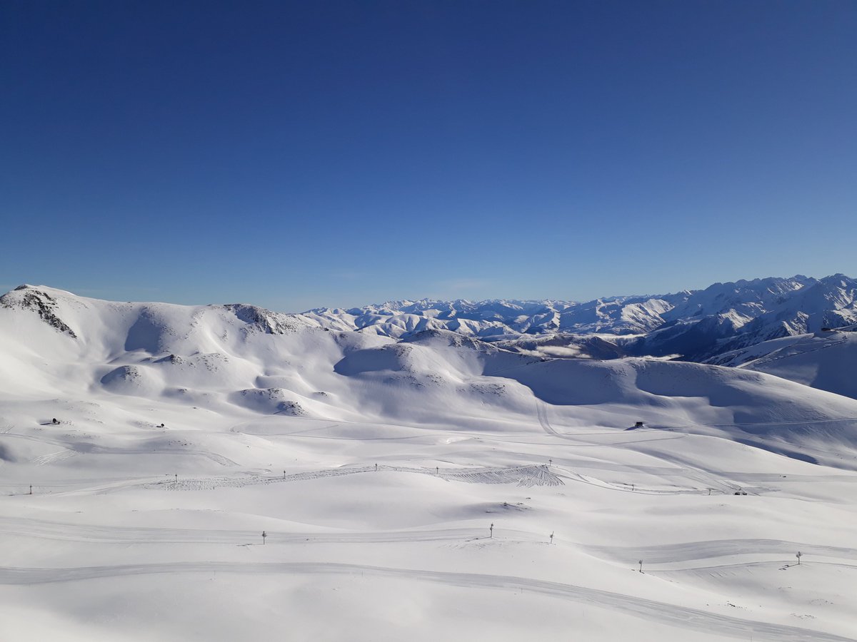 🤔¿Qué has echado de menos esta #SemanaSanta? 🤔
Nosotros ... a vosotros ⛷🥰🏂
Os mandamos mucho ánimo desde las estaciones #Altiservice.
#QuedateEnCasa #quedatacasa #geratuetxean