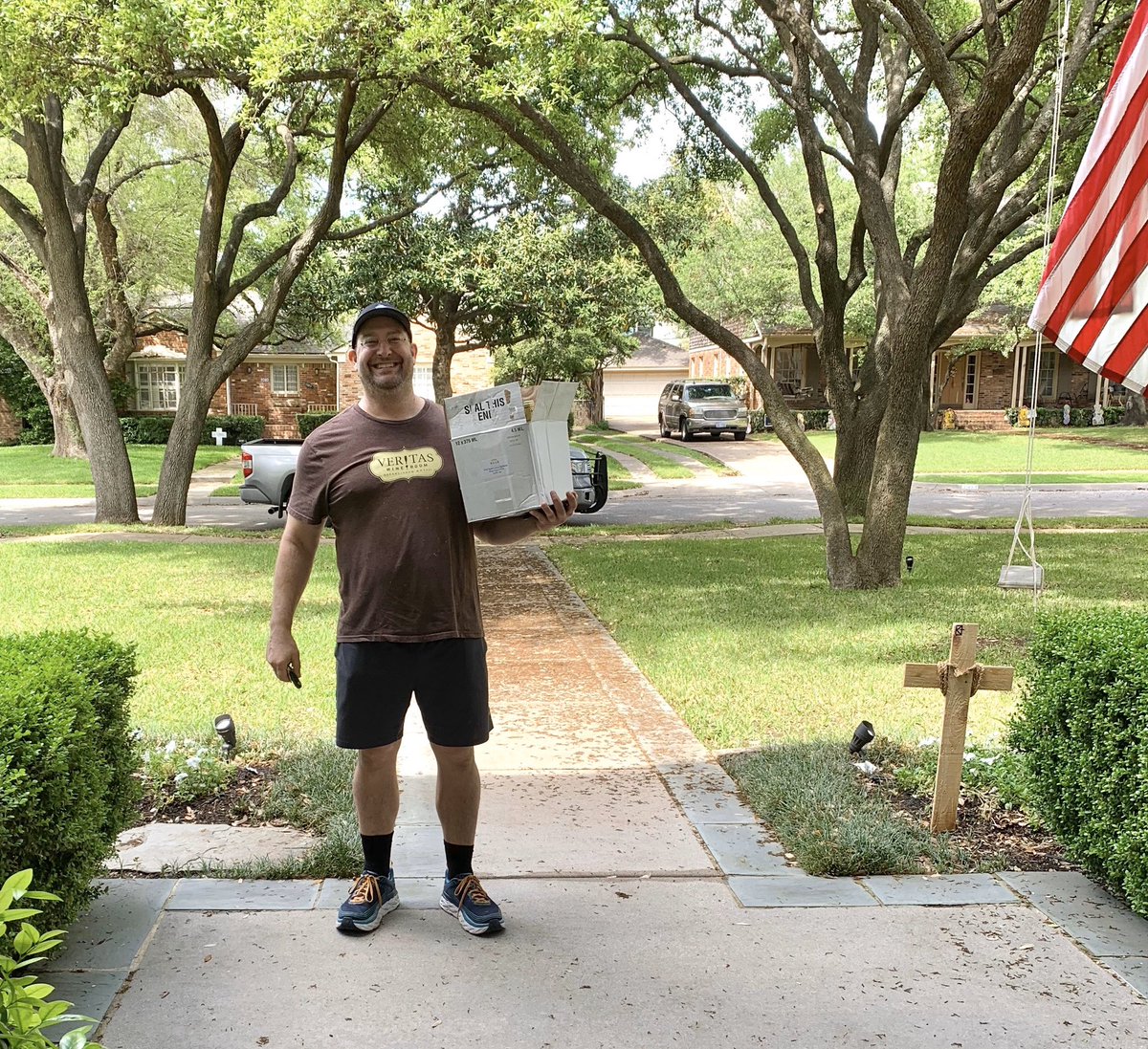 Had some help making Easter dinner special thanks to free 🍷 delivery from a HD 108 favorite, <a href="/veritasdallas/">someone somewhere</a>! Thanks to owners/our friends Brooks &amp; Bradley Anderson. <a href="/rpscllndallas/">Rapscallion Dallas</a> <a href="/BlvdierDallas/">Boulevardier Dallas</a> @hillsidetavern. #SupportLocal