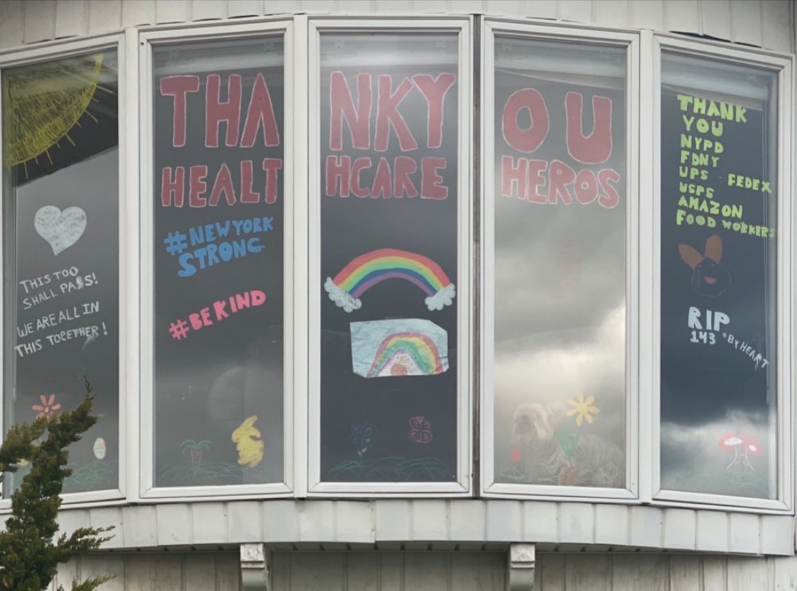 StephanieCorra0's tweet photo. #thankyou #newyorkstrong #HealthcareHeroes @NYGovCuomo https://t.co/NQUQhwa5lF