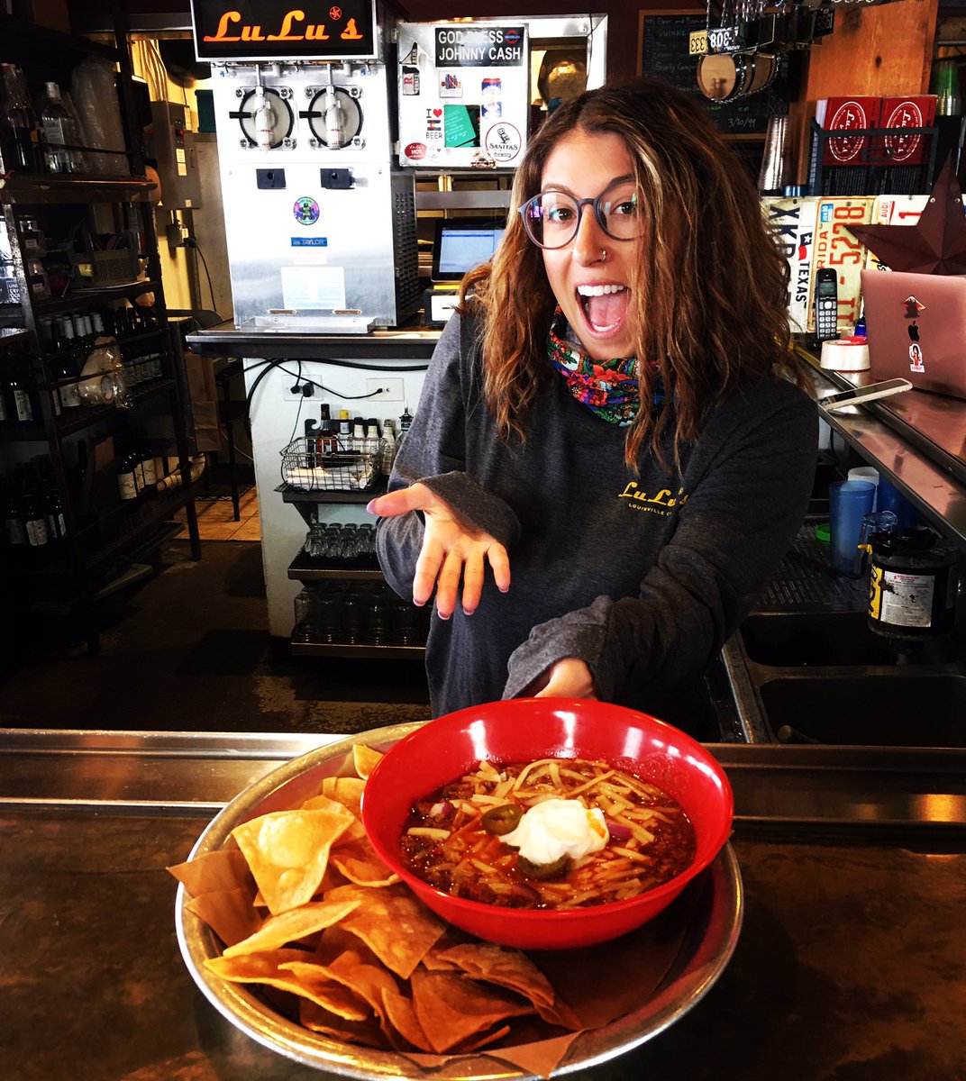 LuLu’s Texas Chili is the perfect way to warm up on a snowy day! 😋 Did we mention that it pairs well with a Jumbo Texas Slush? Enjoy your LuLu’s BBQ favorites along with TX Slushes, Margaritas, Cocktails and Beer to-go! Call 720-583-1789 for take-out! 🔥 #lulusbbqlouisville