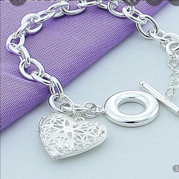 So good I had to share! Check out all the items I'm loving on <a href="/Poshmarkapp/">Poshmark</a> from @CGateapples #poshmark #fashion #style #shopmycloset: posh.mk/BL5Hi4TYE5