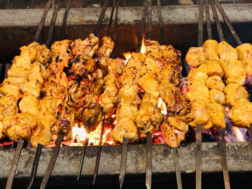 CutePathani93's tweet photo. BBq party 😍😍😍 https://t.co/7KGGhQXHsI