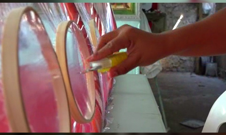 fatimavazquezdg's tweet image. 🔴#Entérate CONOCE ESTA CÁPSULA ANTICONTAGIO DE #COVID19 HECHA EN QUINTANA ROO 

(Uno TV) Cápsulas anticontagios para pacientes con diagnostico positivo a COVID-19 son creadas de manera artesanal por Francisco Javier Cevallos -enfermero de profesión
➡️ bit.ly/2RAqcCU