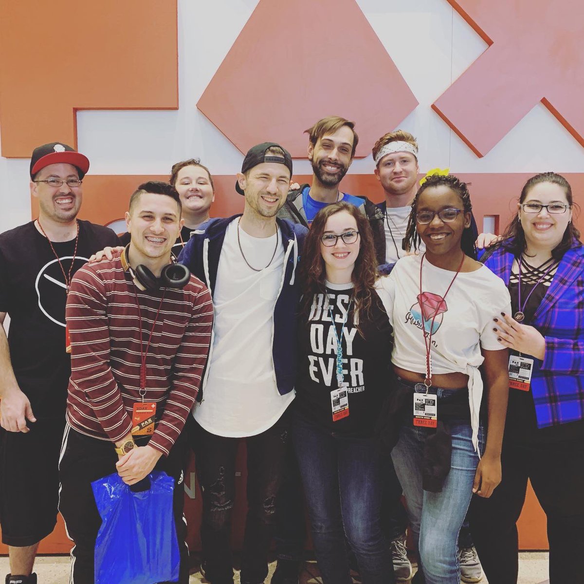 evanluls's tweet photo. Love this squad.
These guys mean more to me than they probably will ever know. So grateful for them and all the mods on @WatchMixer that are killing it every single stream. Making our communities great, safe, and hype. ❤️
#paxsouth20202 #modhype https://t.co/YrBRCURxlX