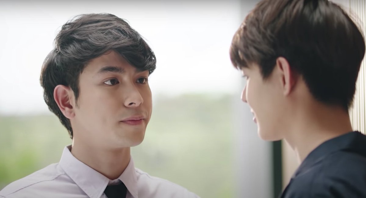 nunimuri's tweet photo. Zon: Tutor, i think u should take Fighter's tutoring
Tutor:
Zon: But your family is in trouble
I waited for this conversation when Hwa asked Tutor to teach Fighter English, but it never happened. This would show how close TZ, how Zon knows Tutor's problems
#เตอร์ซน #torzon https://t.co/eOqeuz8QRw