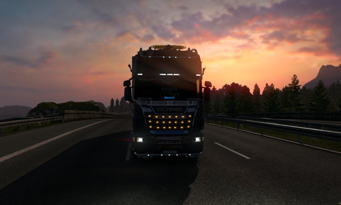 RevGamingVTC's tweet photo. This is another Easter over. It surely was a Special one. Despite the current cicumstances, we really hope you had a great weekend and made the best out of the current Situation! #truckersmp #ets2 #truckathome #revgaming https://t.co/gCH5Pl8EpV