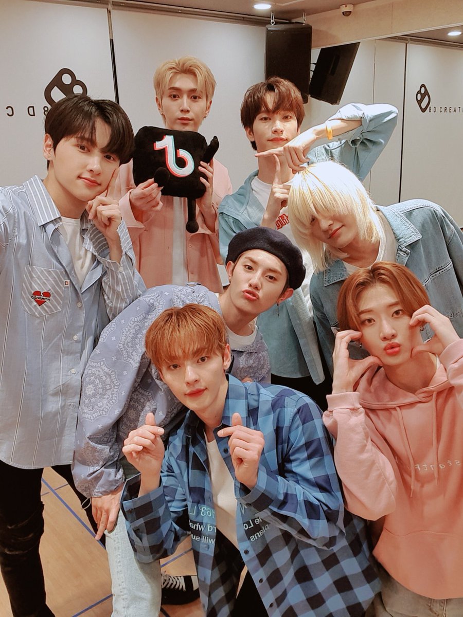 #★ a thread of the most iconic onlyoneof tiktoks !! ★#