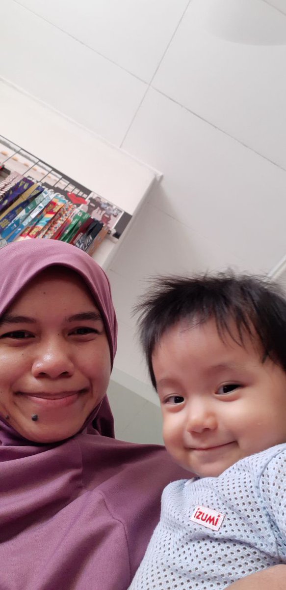 intanaina10's tweet photo. Menu breakfast hari ni;
Run dalam rumah 3.2km
Jump rope 142
Squats dgn Maryam 8times x2
Lunges dgn Maryam 8times x2
Selfie 1
@twtjogging
#exerciseathome #stayathome #mcoday28 #skipbreakfast https://t.co/dcpo0wgAuS