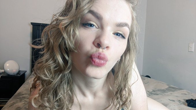 Thems dick sucking lips https://t.co/UOSL0eVcRE<a href="/tag/petite"class="tags"><span>#petite</span></a>