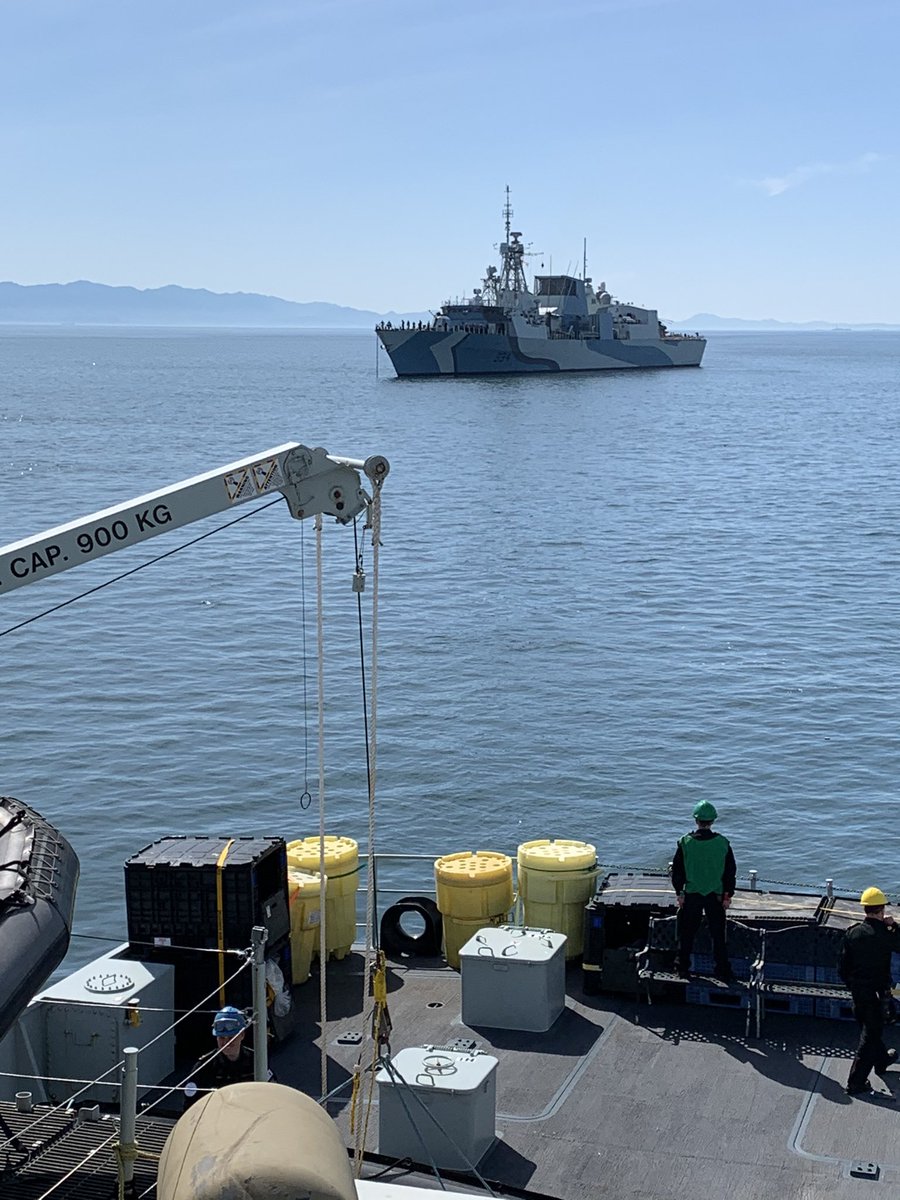 Having met the training objective for the day, it is time to secure the tow. BRN slows down while the CO keeps a close eye on REG13/17 – at  Strait of Juan de Fuca