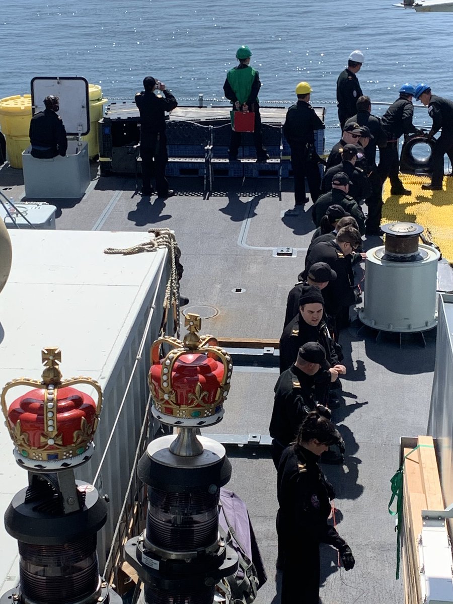 Now it is time to pass gear. First the gunline goes across. It’s a good shot so it is quickly tied to the light messenger which pulls over the heavy messenger and finally the towing pendant 6/17 – at  Strait of Juan de Fuca