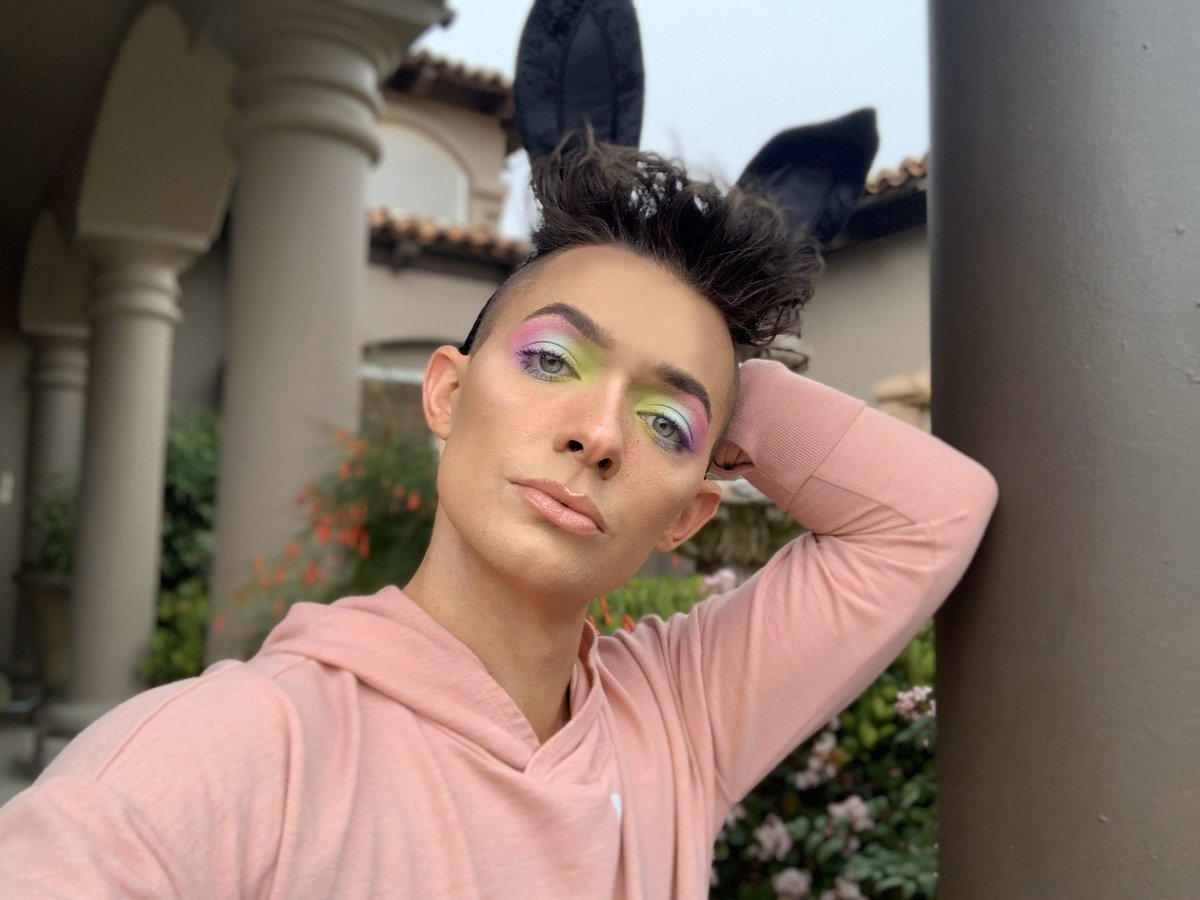 CoCo_Chase's tweet photo. Happy Easter!!!! #easter #easterlook #mua #35ipalette https://t.co/6RGRoEWfmx