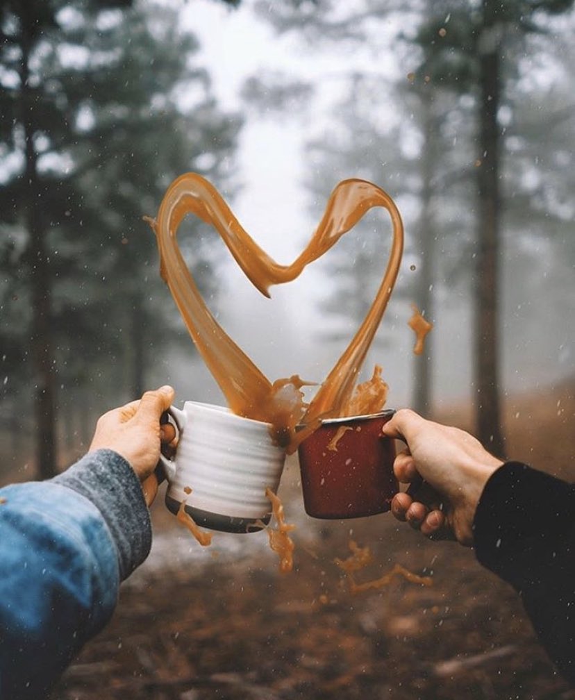 cathy_delyn's tweet photo. Life‘s a little weird right now, isn’t it? Find a way to spread a little love into the world. 💚 Check on a friend. Schedule a #virtualcoffeedate with a friend or family member. Wave to people from your porch. #Kindness is contagious and can get someone through a rough day. 🤎 https://t.co/M2yV45gqjI