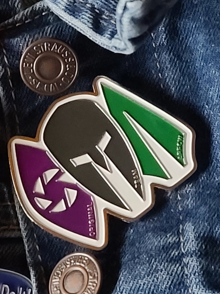wrmfluffypastry's tweet photo. After moving, mail forwarding, and all the mess with Covid-19. This finally made it into my hands.

Thanks @GoodbyeOta, it made a great addition to the denim jacket. https://t.co/BvDhgxb32O