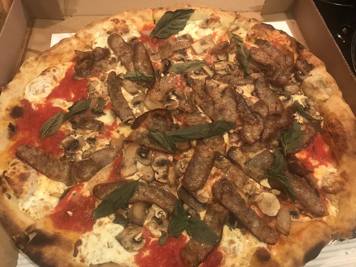 denniskneale's tweet photo. This just in. Comfort Food in the Corona Crisis: from #table87 the Brooklyn-based former Shark Tank entrant. Now that’s pizza baby!!! A lot of pie for just me. https://t.co/8yt3ePsui8