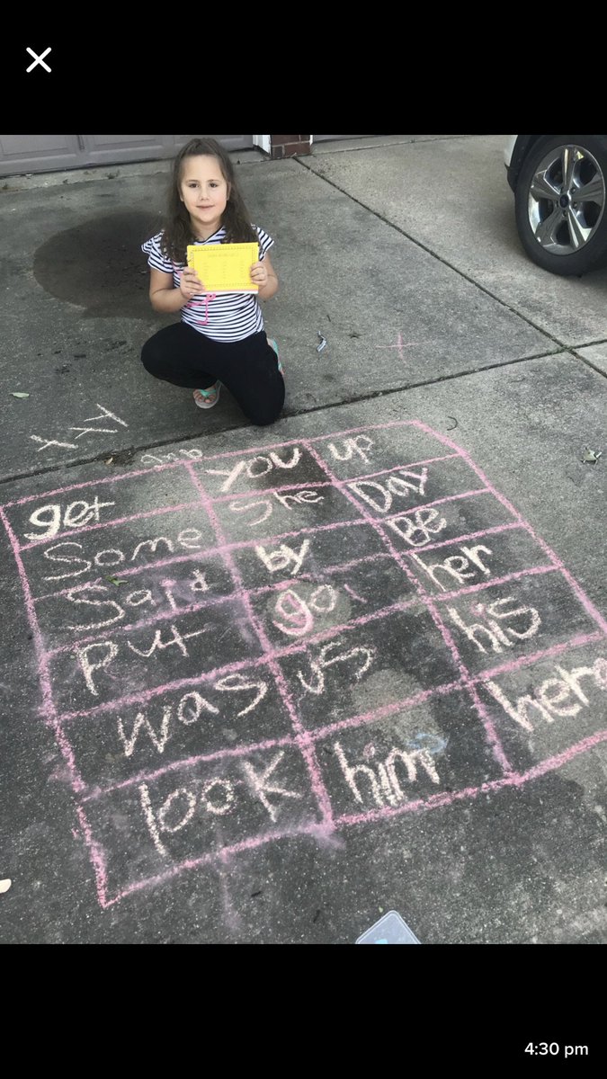 HRadous's tweet photo. This Bay Kinder Leader got some fresh air while she practiced sight words &amp; her handwriting. 💗 ⁦@BayEaglesSoar⁩ ⁦@jendennings⁩ ⁦@ClearCreekISD⁩ https://t.co/9F0Kycve1O