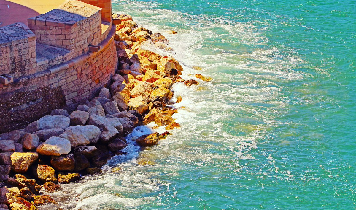 IzziAllies's tweet photo. @RealMarseille #July #2019holiday #marseille #marseillefrance #chateau #ohidoliketobebesidetheseaside #photographer #france https://t.co/austIcDT3g