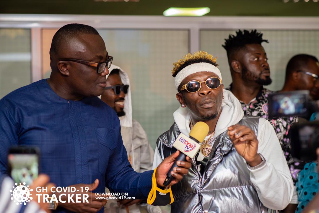 ghonetv's tweet photo. Bola Ray interviews Shatta Wale — EXCLUSIVE ! 

Watch this space! 

#StayHome  
#TechContactTracing
#Covid19VirtualConcert https://t.co/QjXklzM5tv