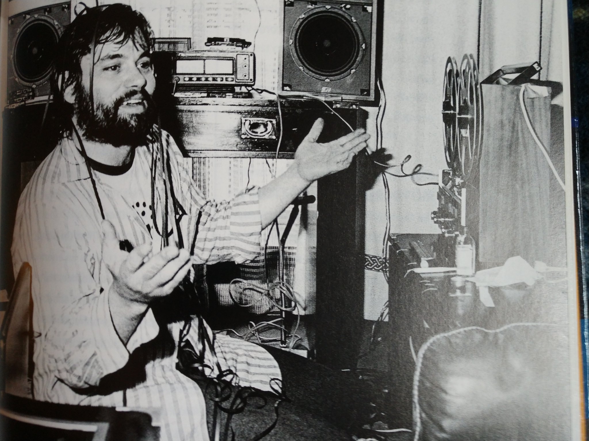 Georgia Coast Playlist: Little Feat: \"Rock & Roll Doctor\".


Happy Birthday to Lowell George. 