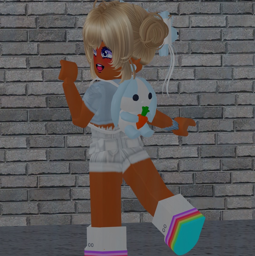 norvials's tweet photo. Yay another edit!!! #royalehigh #rh #rhart #royalehighart #royalehightrade @nightbarbie @OceanOrbsRBX https://t.co/2SdZmCoX92