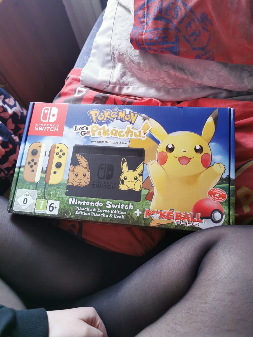 NeverstarTweets's tweet photo. This nintendo switch is the best thing to happen to me during lockdown. Haven't put it down since I got it 2 weeks ago 🥰 https://t.co/TCVGJDE8vq