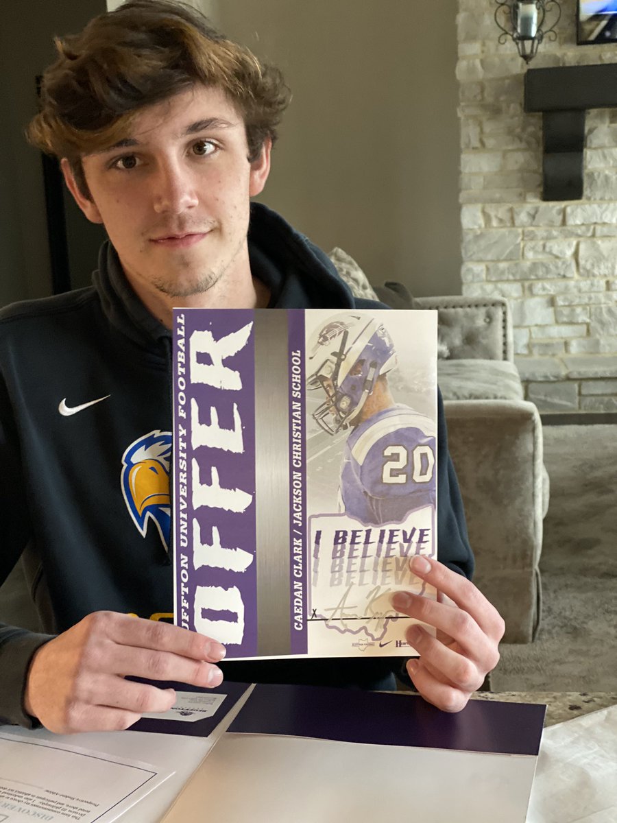 caedanclark8's tweet photo. Blessed and honored to receive an offer to play football from Bluffton University. @BlufftonFB has a first class program. Can’t wait to visit in person. @CoachKrepps @JCEagleFootball @CoachP_JC @JSWriterMichael @JCSAthletics @WBBJ7Alex https://t.co/U3a56QCHhx