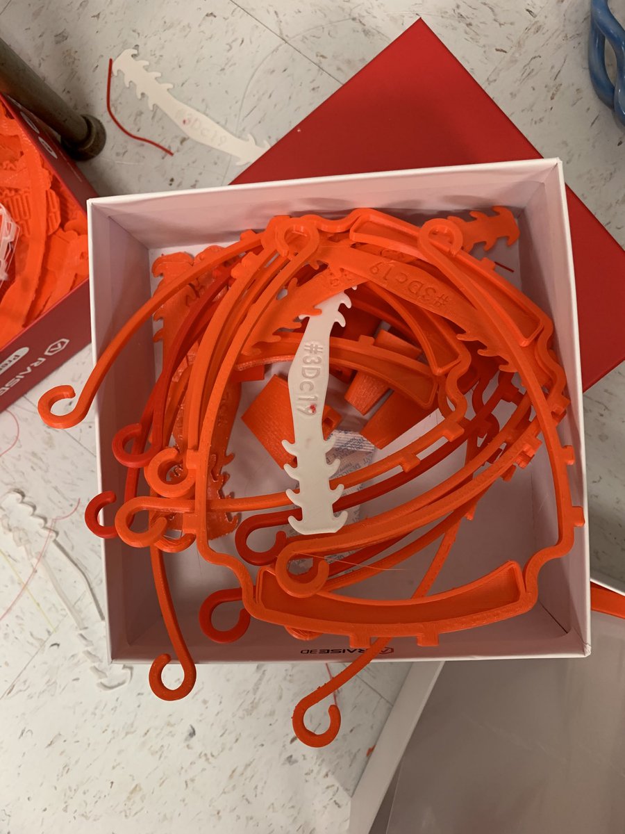 dshsengineering's tweet photo. Ramping up face mask production!  Thanks to DSEF for their grants which enabled us to purchase the 3D printers.  Students also using personal printers to contribute to team mission.  Help by the community, in the community, for the community. ⁦@DSEFNews⁩ #3Dc19 #IamDSISD https://t.co/uuvCbyONEc