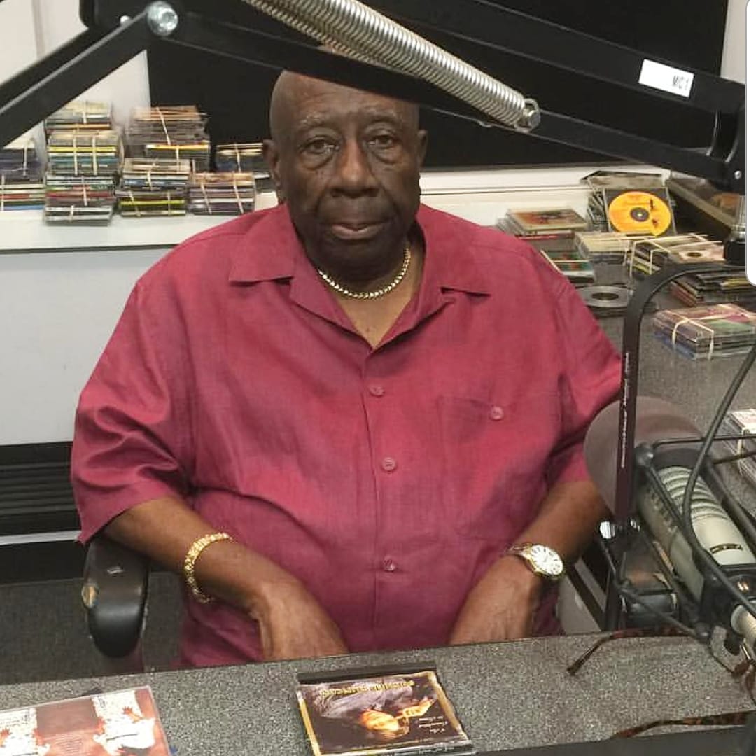 JuniorRodigan's tweet photo. Saddened to hear of the passing of legendary #NewYork #radio #DJ
🎧 #GilBailey 🇯🇲👑
Thank you for giving so many of us young US #dancehall #reggae artists an opportunity to be heard alongside the stars outta #Jamaica
REST IN PEACE KING ! https://t.co/sEE9oeSYX9